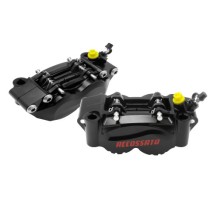Paire d'étriers de freins radiaux usinés CNC anodisés noirs ACCOSSATO - Pistons alu - Entraxe 108mm - Plaquettes frittées inc