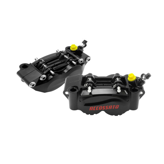 Paire d'étriers de freins radiaux usinés CNC anodisés noirs ACCOSSATO - Pistons alu - Entraxe 108mm - Plaquettes frittées inc