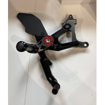 Paire de commandes reculées MUE2 GILLES TOOLING - Ducati 1100 Streetfighter V4 2021