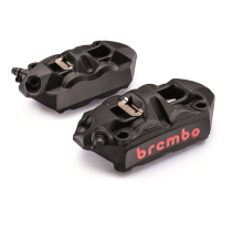 Paire d'étrier de freins M4 radiaux BREMBO anodisés noirs Monoblocs - Entraxe 108mm