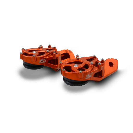 Repose pieds supermotard oranges SM PROJECT - Modèle S - HUSQVARNA / KTM 2023-2026 / GAS GAS 2024-2026