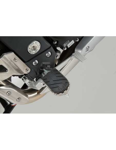 Repose-pieds SW-MOTECH ION avec supports BMW - TRIUMPH