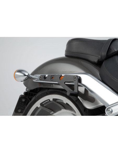 Support latéral SW-MOTECH SLH droit LH1 HARLEY DAVIDSON 1745 Softail Breakout - Softail Fat Boy (FLFB) - 1868 Softail Breakou..
