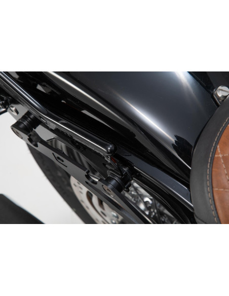 Kit d'adaptation pour Support latéral SW-MOTECH SLH sur le kit d'origine HoldFast Docking Hardware HARLEY DAVIDSON Softail 20..