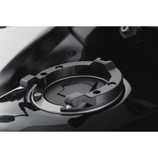 Anneau de réservoir SW-MOTECH pour sacoche ION KAWASAKI Ninja H2 SX - Versys - Z 750 - Z 900- Z SX - ZX R Ninja - ZRX 1200 R/..