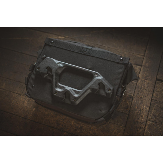 Sacoches latérales SW-MOTECH SLC Legend Gear LC1 droite 9,8 Litres - LC2 gauche 13,5 Litres Black Edition avec supports DUCAT..