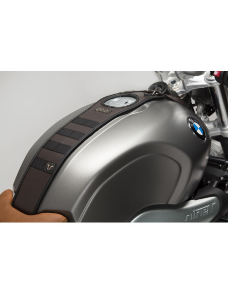 Sangle de réservoir SW-MOTECH SLA avec pochette accessoire LA1 Legend Gear BMW R nineT 2014-2020 - Urban G/S - Pure - Racer -..