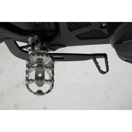 Repose-pieds SW-MOTECH ION avec supports HONDA Transalp XL 650 V 2000-2006 - 700 2007-2012