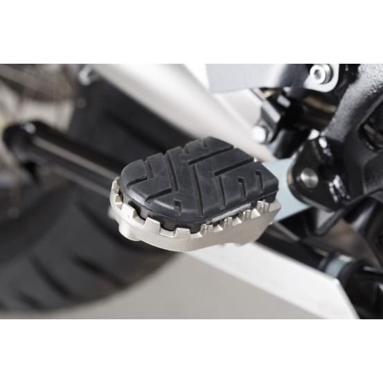Repose-pieds SW-MOTECH ION avec supports BMW F 700 GS 2012-2018 - 800 2007-2018 - Adventure 2016-2018