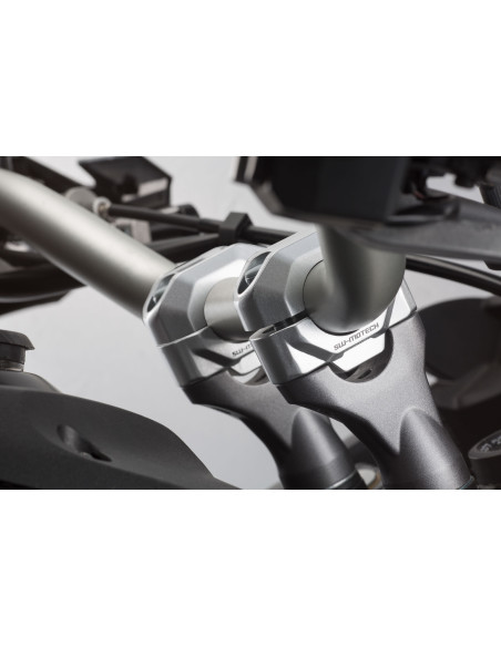 Réhausse de guidon Ø 28 mm SW-MOTECH 30 mm avec déport 22 mm BENELLI TRK 502 X 2018 - KTM 1290 Super Duke GT 2016 - 950 SM T ..
