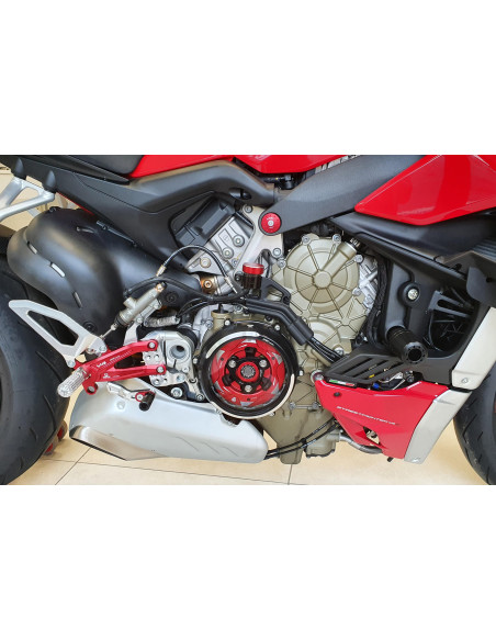 Carter d'embrayage spécifique pour montage du carter transparent CNC RACING - DUCATI STREETFIGHTER V4