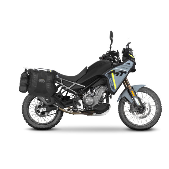 Supports valises latérales SHAD 4P System CF Moto 450 MT 2024