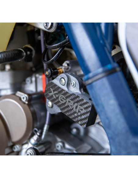 Protection capteur TPS X-GRIP Carbone - KTM TPI 250 / 300 2018-2023 - HUSQVARNA TEI 2018-2022 GAS GAS EC 2021-2023