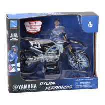 Moto miniature YAMAHA 450 YZF D. FERRANDIS NEWRAY - Echelle 1/12° 2