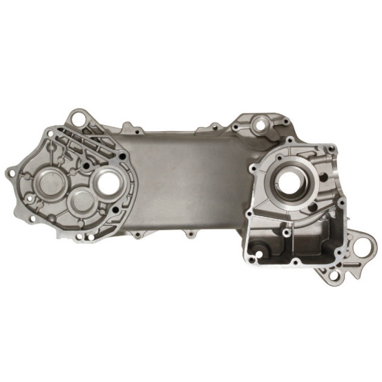 Carter moteur 4T Peugeot 50 Kisbee / Kymco 50 Agility / Sym 50 Orbit (gauche côté variation / longueur 430mm)