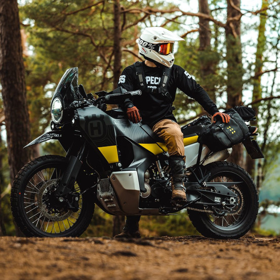 Base de fixation sacoche KRIEGA OS-Base HUSQVARNA Norden 901