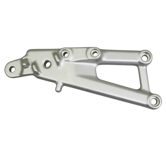 Platine repose-pied pilote droit origine Piaggio Aprilia 50 / 125 RS4 après 2011