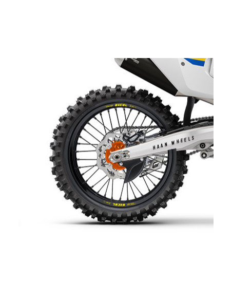 Roue arrière complète 17x4,50 HAAN WHEELS - 36 rayons - Cercle EXCEL noir / Moyeu orange - HUSABERG / HUSQVARNA / KTM
