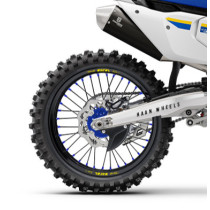 Roue arrière complète 17x3,50 HAAN WHEELS - 36 rayons - Cercle EXCEL noir / Moyeu bleu - KTM
