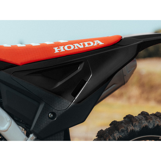 Kit plaques latérales RTECH Revolution - Noir - Honda 250 / 450 CRF-R 2025-2026