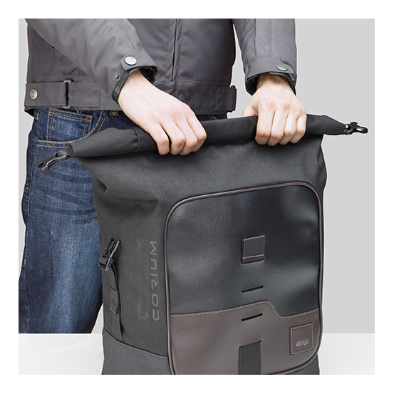 Sacoche cavalière Givi étanche Corium CRM102 16 Litres