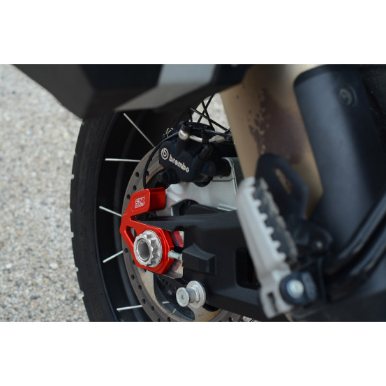 Tendeur de chaine avec protection capteur ABS rouge SM PROJECT - DUCATI 950 - 1200 - MULTISTRADA / 950 DESERT X
