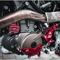 Protection carter de stator rouge SM PROJECT - KTM 690 2008-2025 / HUSQVARNA 701 2016-2025 / GAS GAS 700 2022-2025 2