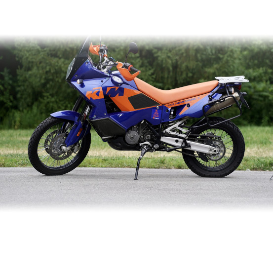 Grip adhésif de réservoir transparent STOMPGRIP - BMW F 800 GT 2013-18 / R 1200 GS 2013-16 / KTM ADVENTURE 2003-13