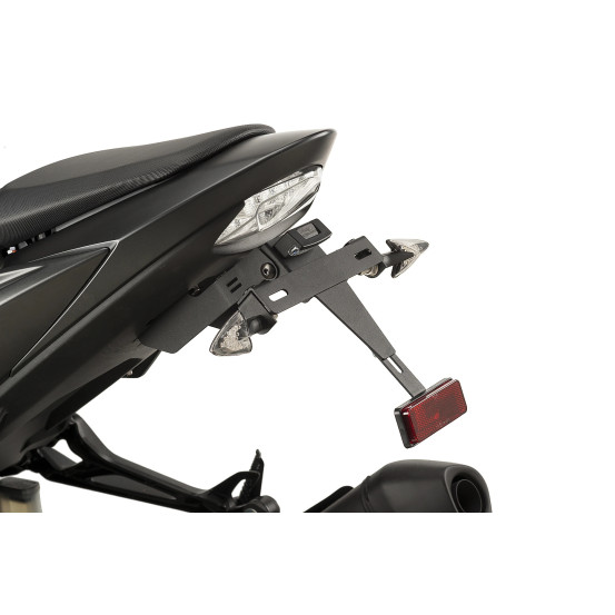 Support de plaque PUIG - SUZUKI GSX-S1000 2015-2026 - GSX-S1000F 2015-2020 - GSX-S750 2017-2021 - GSX-S950 2022-2023