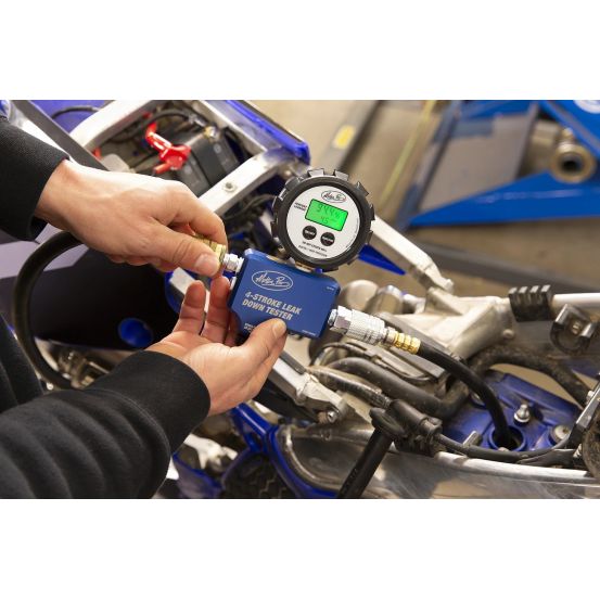 Testeur d'étanchéité moteur digital MOTION PRO pour moteur 4T