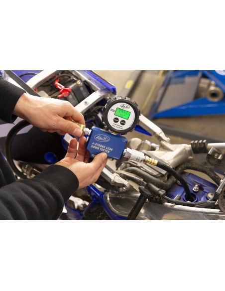 Testeur d'étanchéité moteur digital MOTION PRO pour moteur 4T